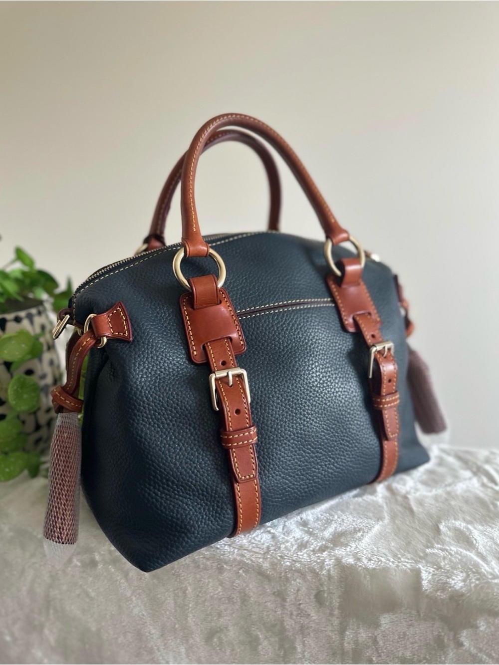 Dooney & Bourke Pebble Leather Bristol Satchel in Navy Blue EUC - Picture 5 of 15